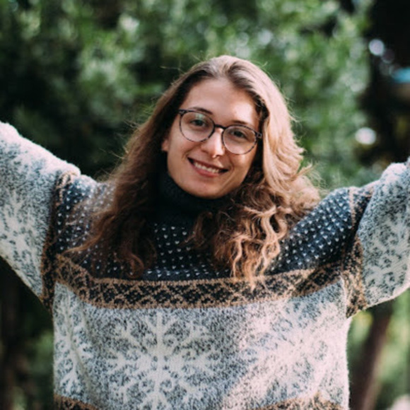 Meet your Posher, Jenny - Picture 1 of 1